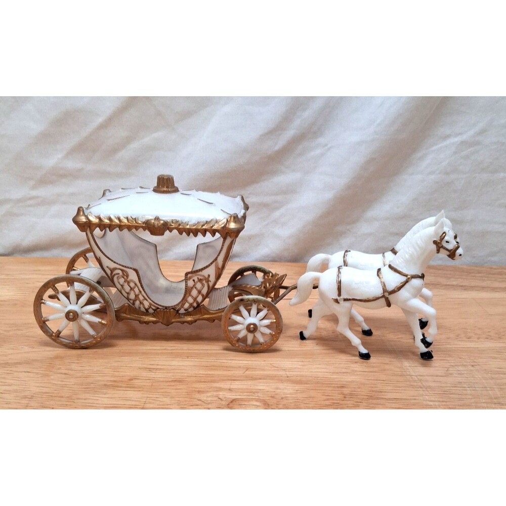 Vintage Wilton Plastic Cinderella Carriage & Horses Cake Topper White Gold